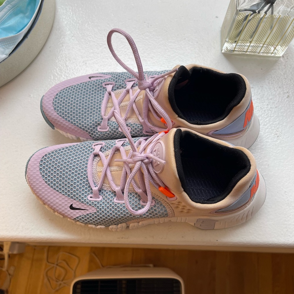 Nike tennis shoes - worn once